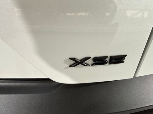 New 2026 Toyota C-HR AWD/4WD image 9