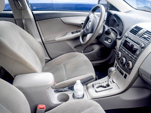 Used 2011 Toyota Corolla LE image 8