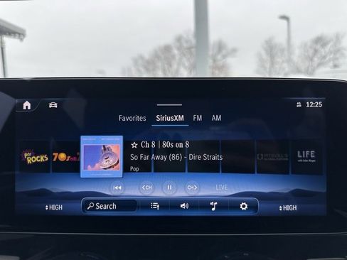 Used 2025 Mercedes-Benz GLA 250 4MATIC image 19