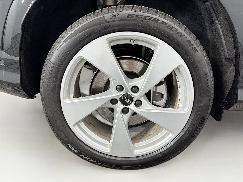 Certified 2025 Audi Q5 Premium Plus w/ Premium Plus AWD/4WD image 33