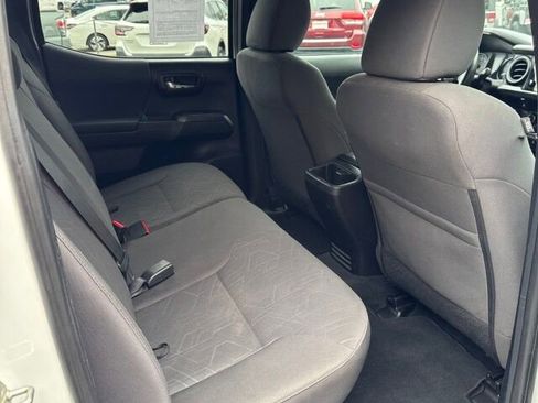 Used 2016 Toyota Tacoma TRD Off-Road w/ Towing Package image 14