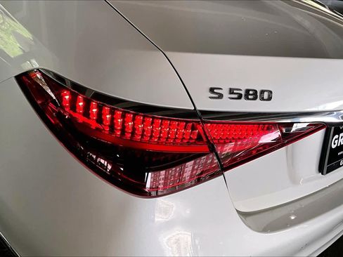Used 2021 Mercedes-Benz S 580 4MATIC Sedan image 28
