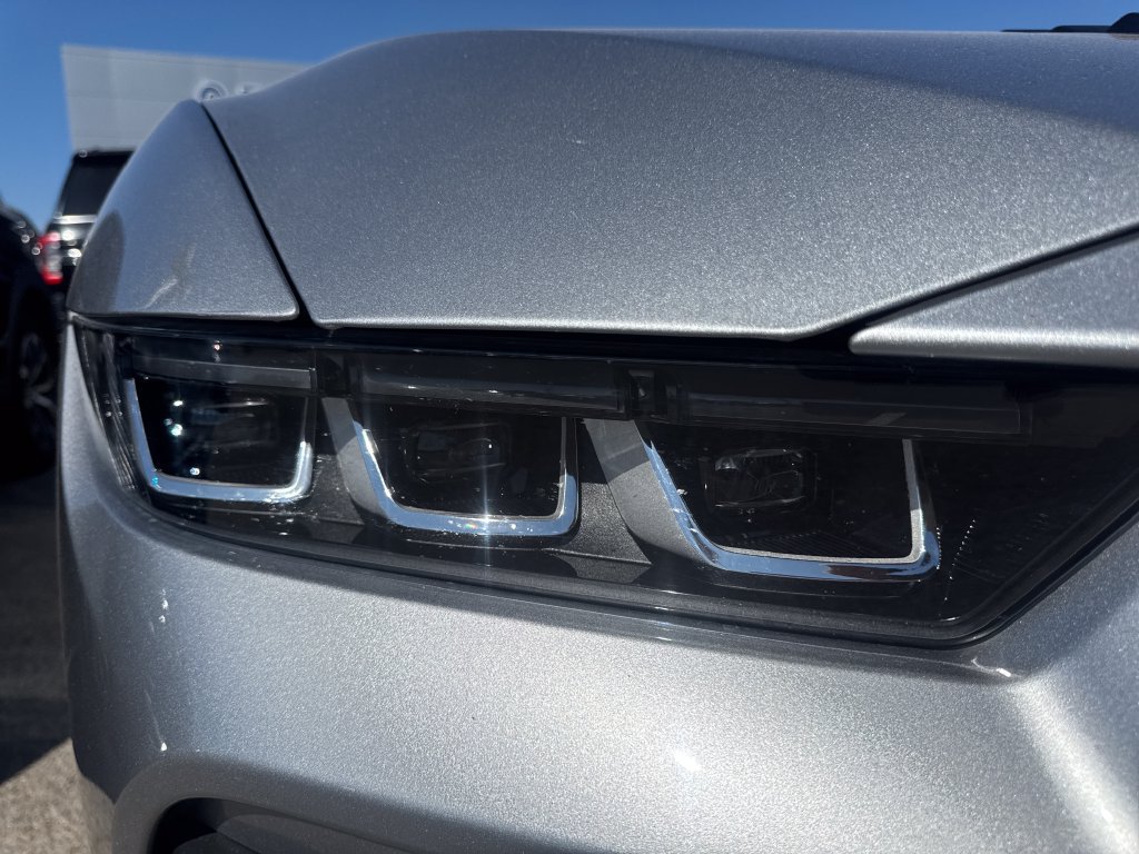 Used 2024 Ford Mustang GT RWD image 11