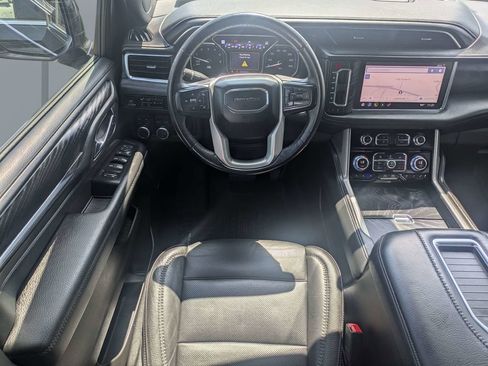 Used 2021 GMC Yukon Denali w/ Denali Premium Package AWD/4WD image 17