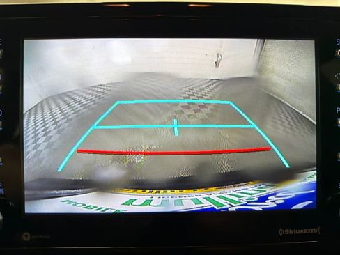 Used 2021 Toyota Corolla LE image 25