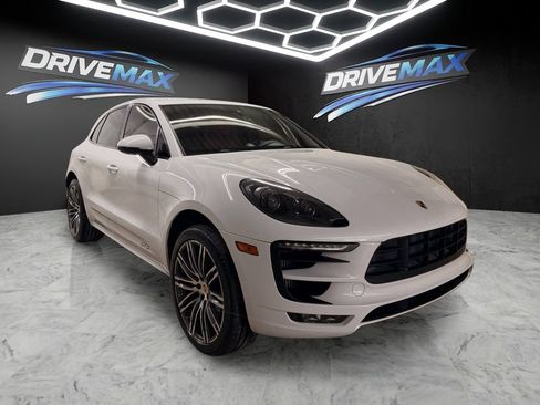 Used 2018 Porsche Macan GTS AWD/4WD image 3