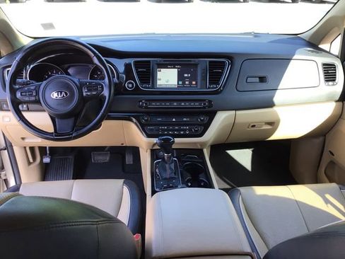 Used 2015 Kia Sedona SX FWD image 47