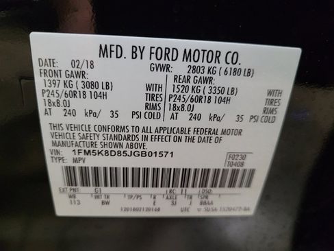 Used 2018 Ford Explorer XLT w/ Equipment Group 202A AWD/4WD image 33