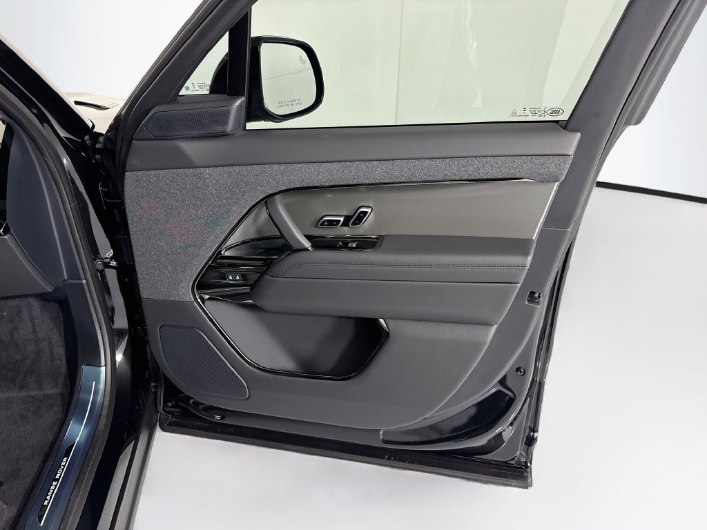 New 2026 Land Rover Range Rover Sport Dynamic SE AWD/4WD image 27