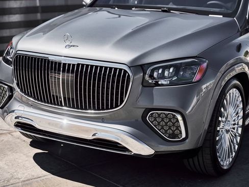 Used 2026 Mercedes-Benz Maybach GLS 600 4MATIC image 5