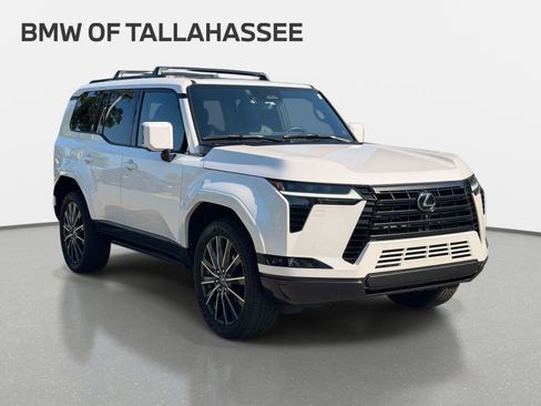 Used 2025 Lexus GX 550 w/ Accessory Package (2T) AWD/4WD image 4
