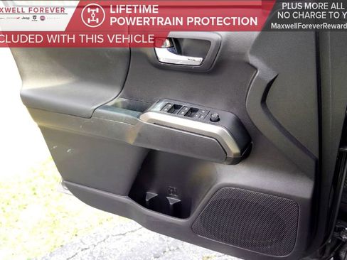 Used 2020 Toyota Tacoma SR5 image 23