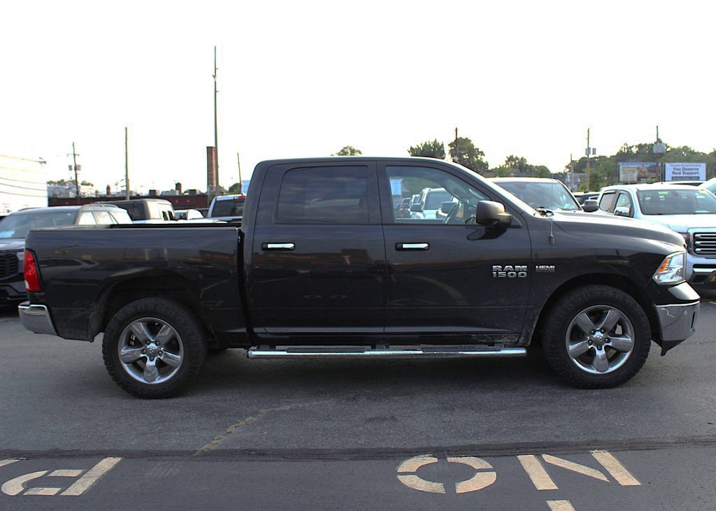 Certified 2017 RAM 1500 Big Horn AWD/4WD image 3