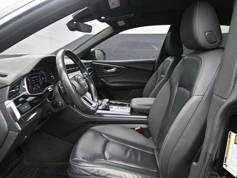 Used 2019 Audi Q8 Premium w/ Convenience Package image 6