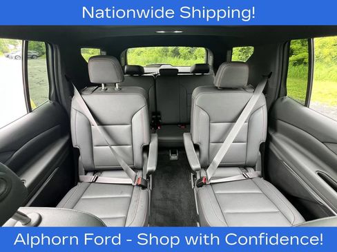 Used 2024 Chevrolet Traverse Z71 w/ Enhanced Driving Package AWD/4WD image 32