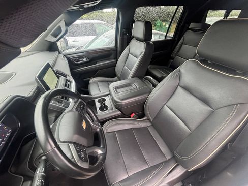 Used 2023 Chevrolet Suburban Premier RWD image 38