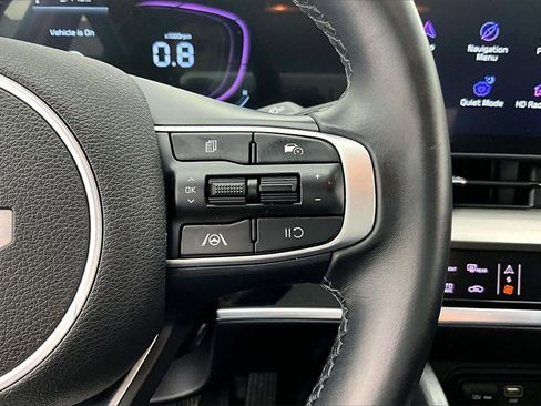 Used 2024 Kia Sportage EX image 19