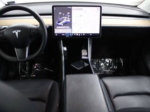 Used 2021 Tesla Model Y Long Range AWD/4WD image 2