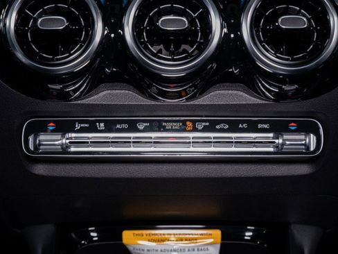 New 2026 Mercedes-Benz GLB 250 image 18