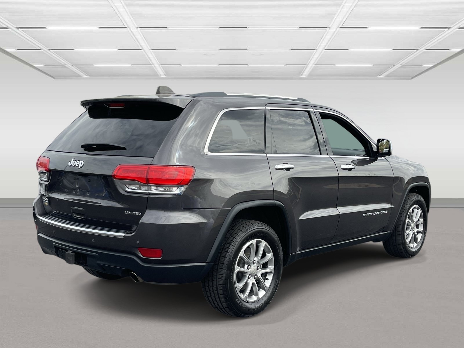 Used 2015 Jeep Grand Cherokee Limited w/ Luxury Group II AWD/4WD image 5