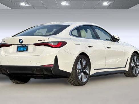 Used 2025 BMW i4 eDrive40 w/ Premium Package image 8