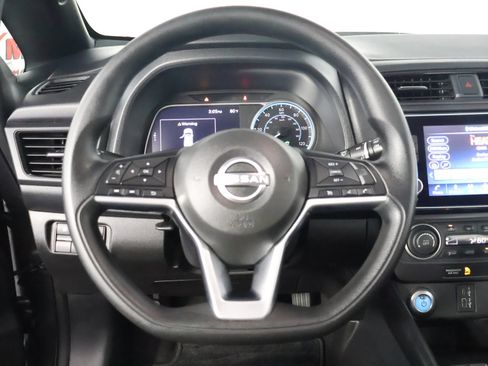 Used 2025 Nissan Leaf S FWD image 31