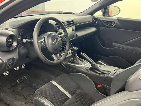 Certified 2024 Toyota GR86 Premium image 7