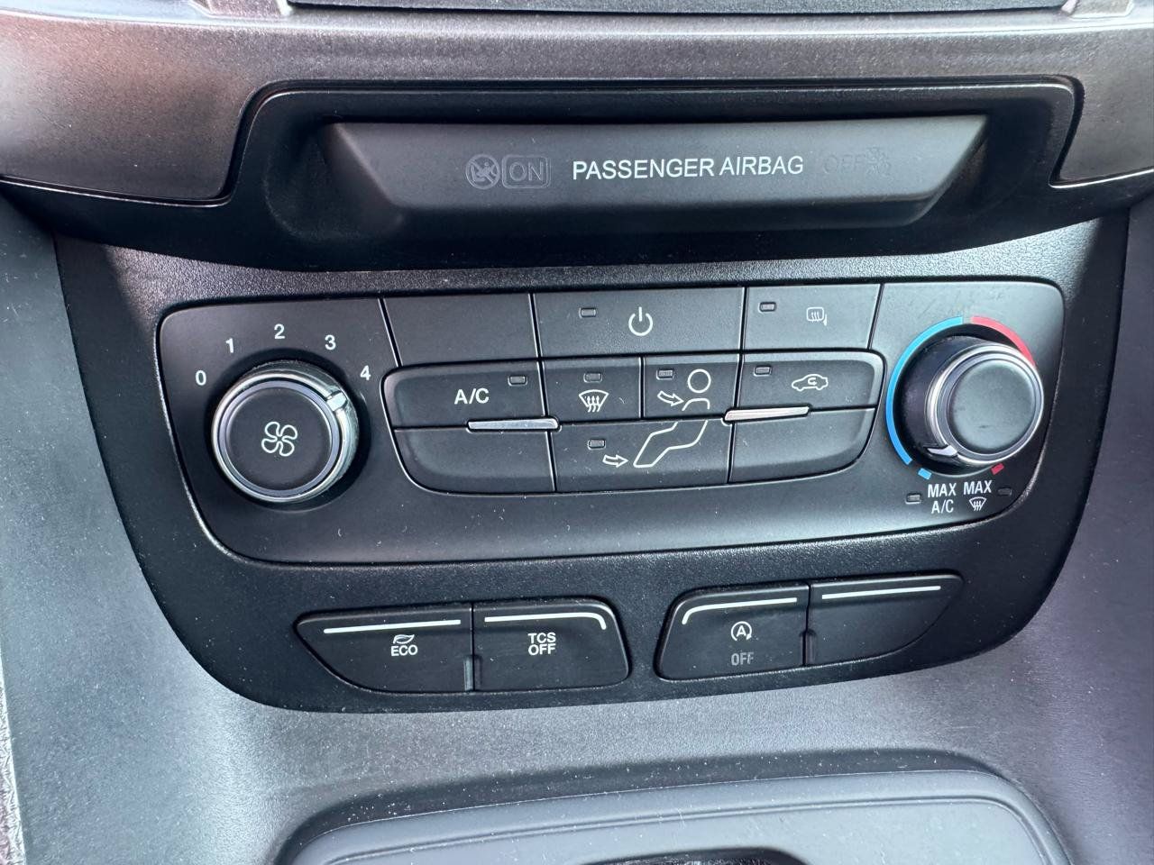 Used 2022 Ford Transit Connect XL FWD image 35