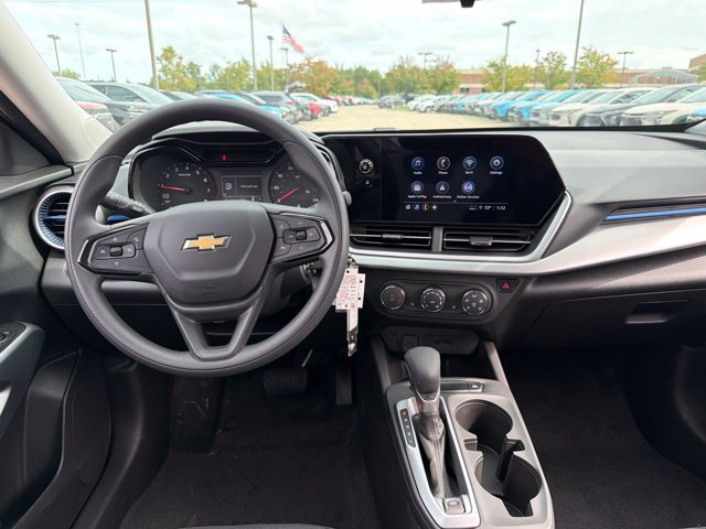 New 2026 Chevrolet Trax LS w/ LS Convenience Package FWD image 22