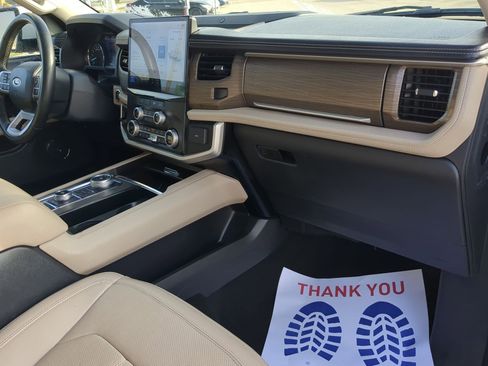 Used 2024 Ford Expedition Max Limited image 33