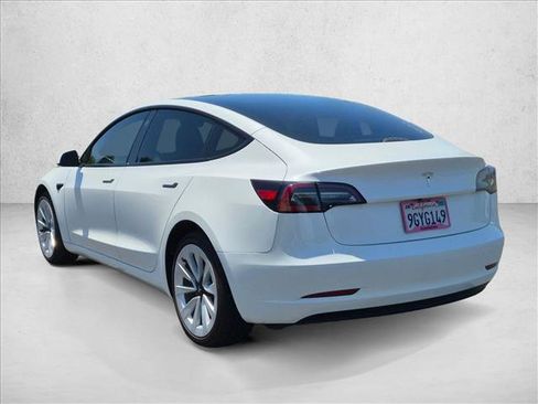 Used 2023 Tesla Model 3 Standard Range RWD image 9
