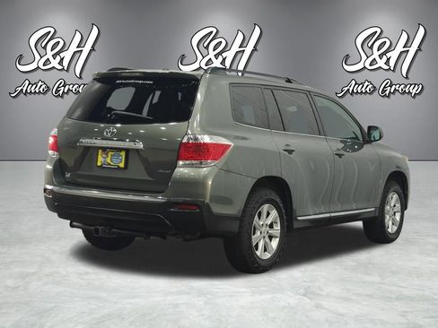 Used 2011 Toyota Highlander 4WD w/ Tech Pkg image 19