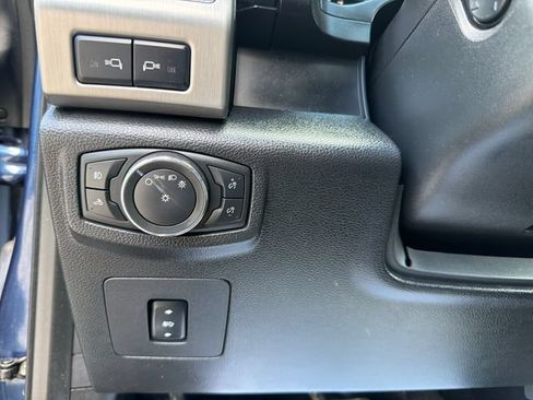 Used 2017 Ford F150 Platinum w/ Equipment Group 701A Luxury AWD/4WD image 17
