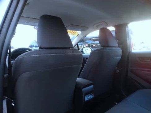 Used 2025 Toyota Corolla LE image 22