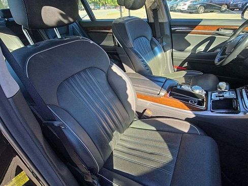 Used 2019 Genesis G90 3.3T Premium image 9