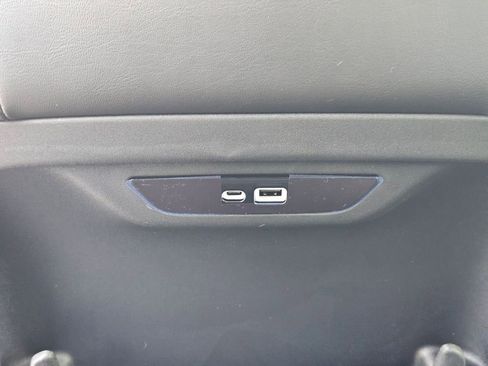New 2026 Chrysler Pacifica Select AWD/4WD image 38