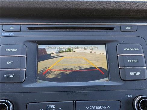 Used 2016 Kia Sedona LX w/ Option Group 020 FWD image 14
