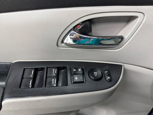 Used 2015 Honda Odyssey LX image 17