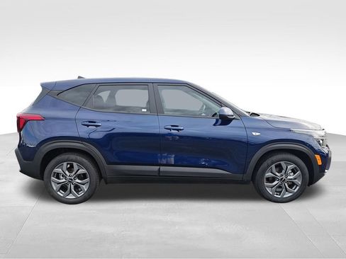 Used 2026 Kia Seltos LX FWD image 6