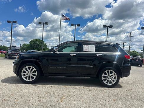 Used 2017 Jeep Grand Cherokee Limited w/ Luxury Group II AWD/4WD image 2