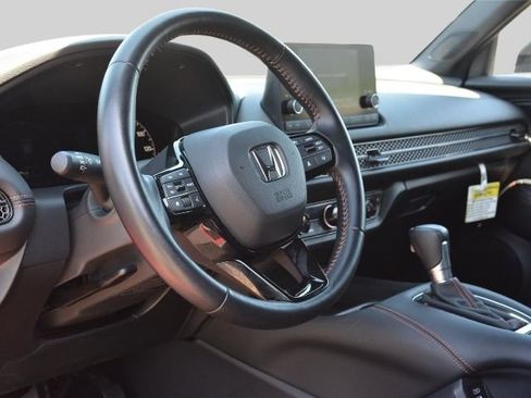 Used 2025 Honda HR-V Sport image 8