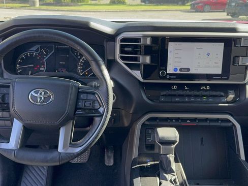 Used 2022 Toyota Tundra SR5 AWD/4WD image 18