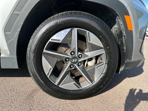 Used 2025 Hyundai Tucson SEL FWD image 40