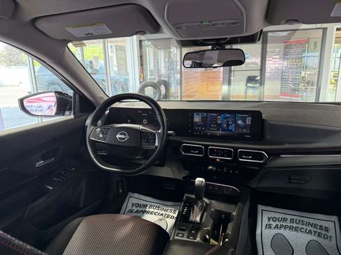 Used 2026 Nissan Sentra SR w/ Floor Mat Package FWD image 24