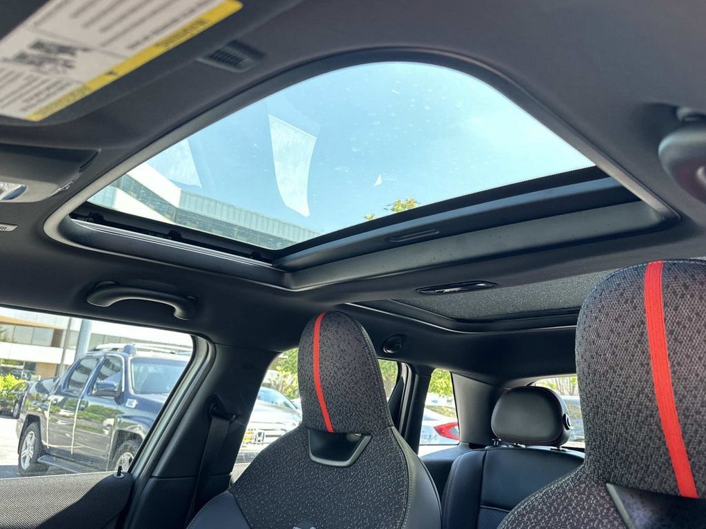 Used 2025 MINI Cooper S FWD image 23