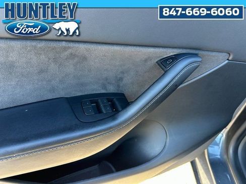 Used 2022 Tesla Model Y Long Range AWD/4WD image 22