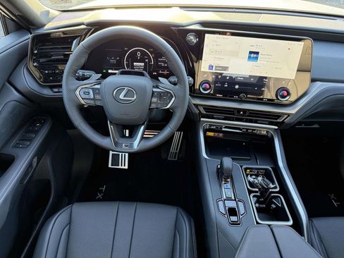 Used 2026 Lexus TX 500h F SPORT Performance Premium w/ Technology Package image 8