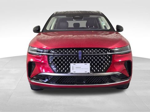 Used 2025 Lincoln Nautilus Reserve image 2