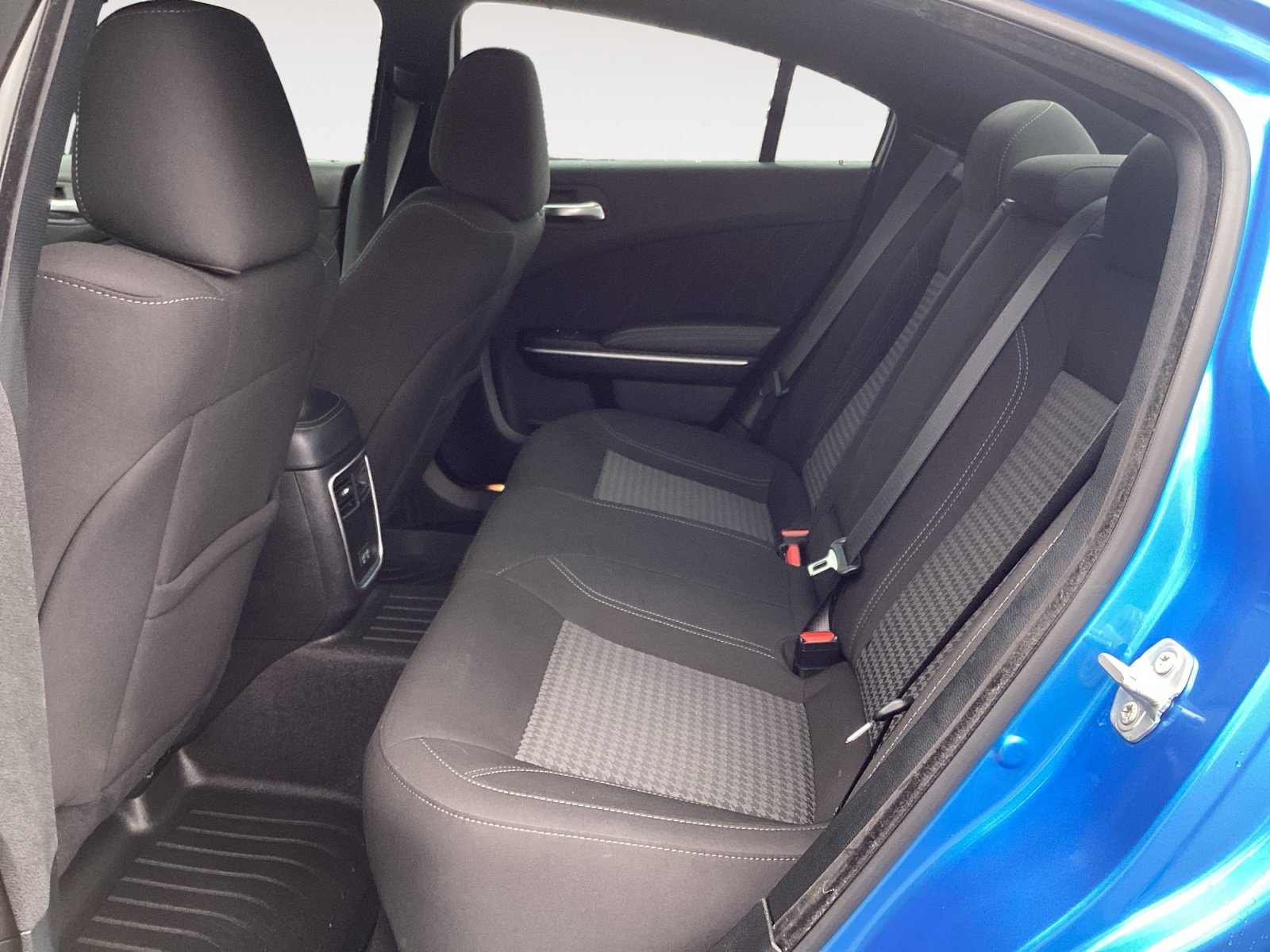 Used 2023 Dodge Charger SXT RWD image 23