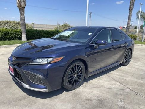 Used 2022 Toyota Camry XSE w/ Navigation Package FWD image 4